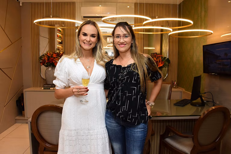 Juliana Saraiva recebe a 22ª edição da Revista Celebrar – foto 113