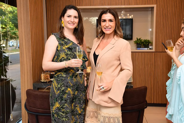 Juliana Saraiva recebe a 22ª edição da Revista Celebrar – foto 116
