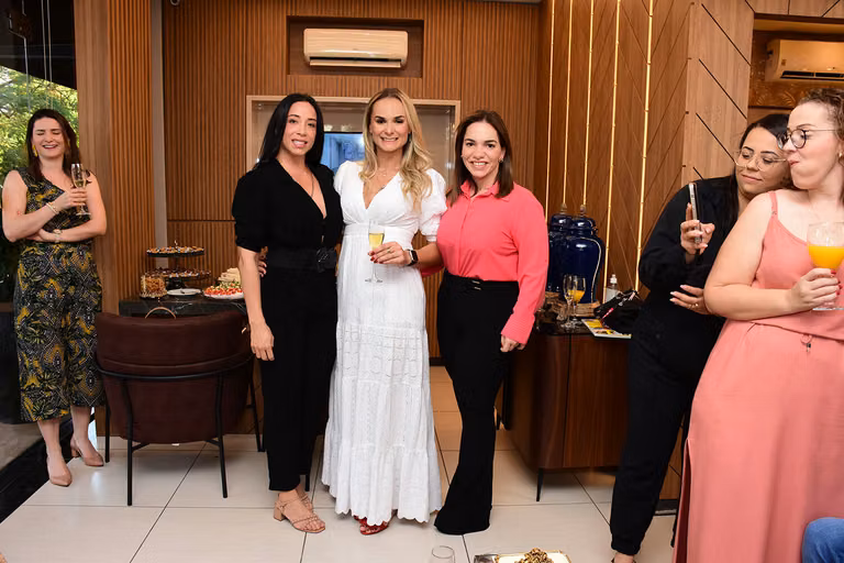 Juliana Saraiva recebe a 22ª edição da Revista Celebrar – foto 123