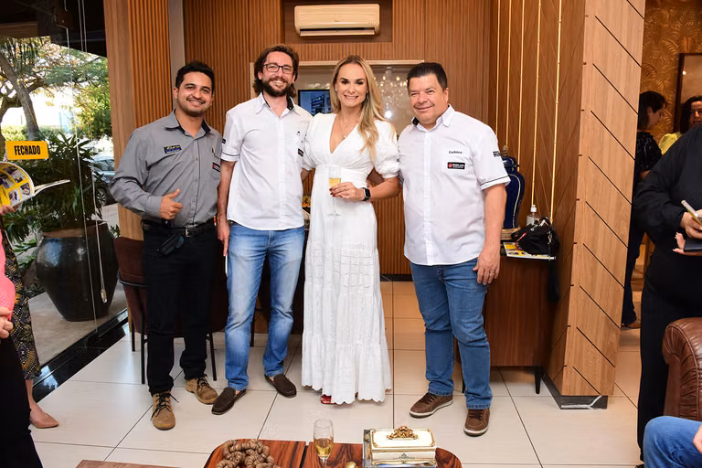 Juliana Saraiva recebe a 22ª edição da Revista Celebrar – foto 132