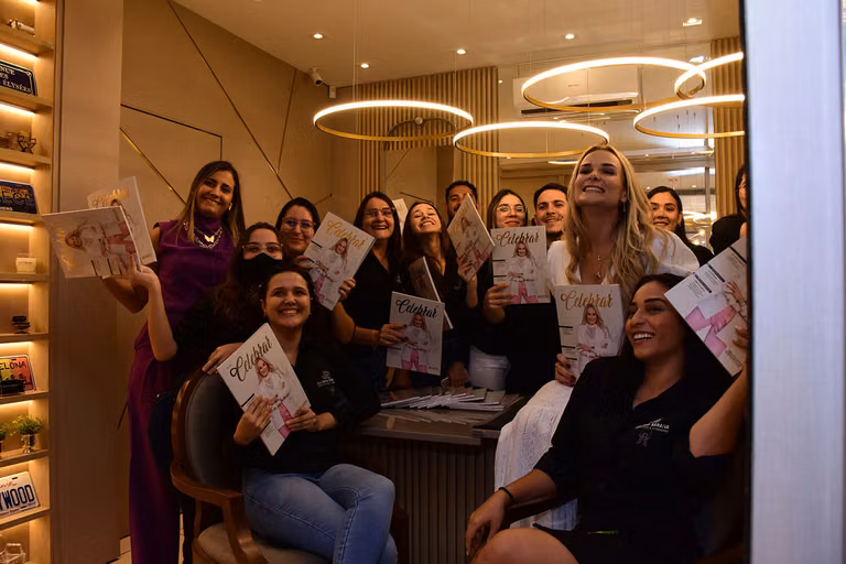 Juliana Saraiva recebe a 22ª edição da Revista Celebrar – foto 40