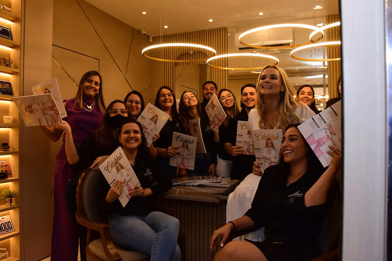 Juliana Saraiva recebe a 22ª edição da Revista Celebrar – foto 41