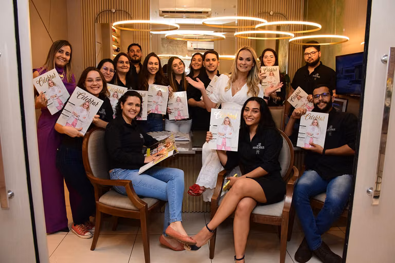 Juliana Saraiva recebe a 22ª edição da Revista Celebrar – foto 48