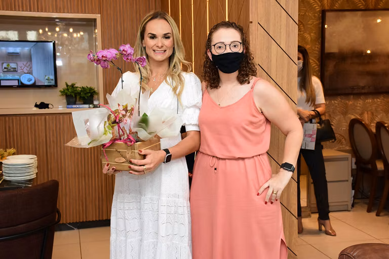 Juliana Saraiva recebe a 22ª edição da Revista Celebrar – foto 69