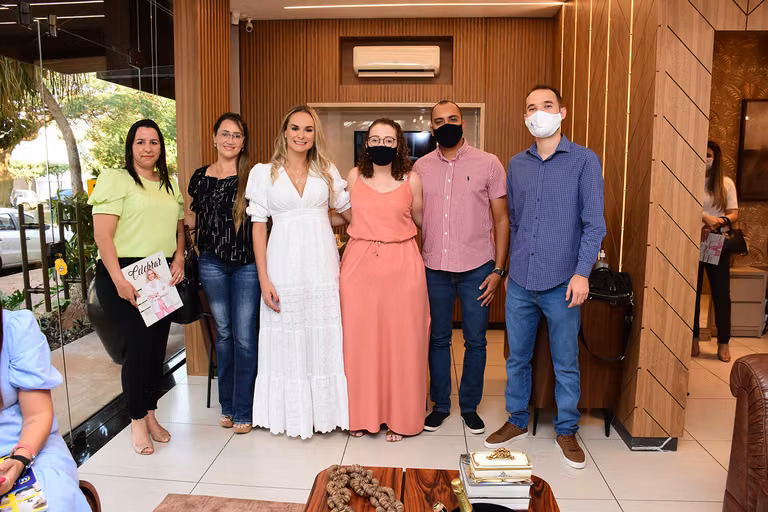 Juliana Saraiva recebe a 22ª edição da Revista Celebrar – foto 71
