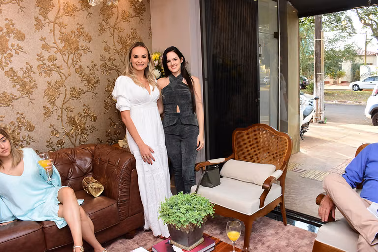 Juliana Saraiva recebe a 22ª edição da Revista Celebrar – foto 74