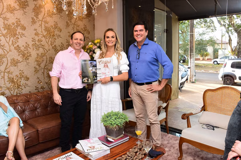 Juliana Saraiva recebe a 22ª edição da Revista Celebrar – foto 89