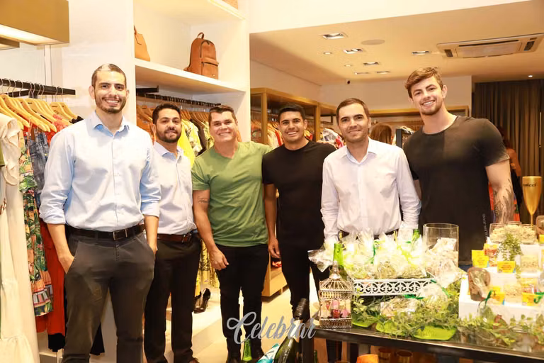 cOLCCI - LANÇAMENTO DA COLEÇÃO “aLTO VERÃO JULIETTE 2022” – foto 59