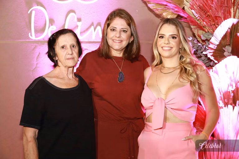 Aniversário de 1 ano da clínica define – foto 90