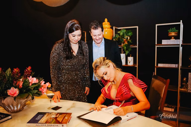 Aniversário e lançamento do livro de juliana saraiva – foto 125