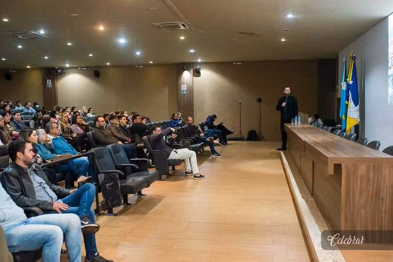 UNIGRAN DECOR -  palestra “Empreendedorismo na Arquitetura” Do arquiteto Júlio Carlos Cervo de David – foto 11