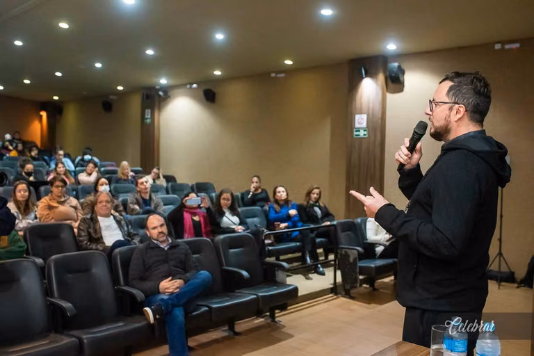 UNIGRAN DECOR -  palestra “Empreendedorismo na Arquitetura” Do arquiteto Júlio Carlos Cervo de David – foto 14