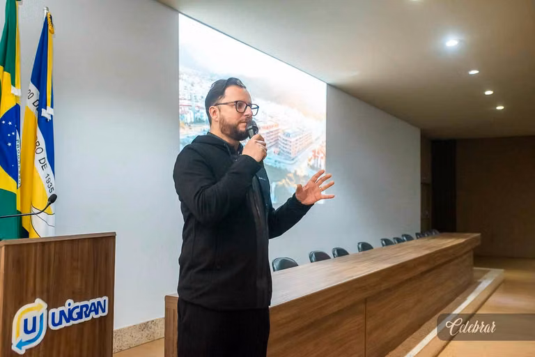 UNIGRAN DECOR -  palestra “Empreendedorismo na Arquitetura” Do arquiteto Júlio Carlos Cervo de David – foto 18
