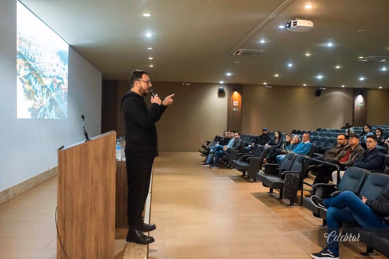 UNIGRAN DECOR -  palestra “Empreendedorismo na Arquitetura” Do arquiteto Júlio Carlos Cervo de David – foto 19