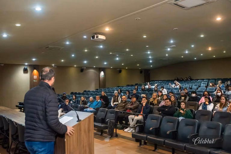 UNIGRAN DECOR -  palestra “Empreendedorismo na Arquitetura” Do arquiteto Júlio Carlos Cervo de David – foto 7