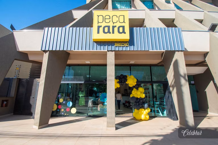 1 ano Peça Rara Brechó – foto 1