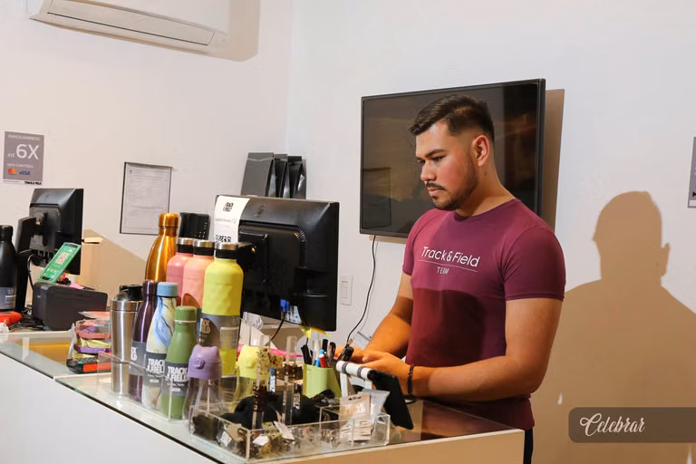 LANÇAMENTO dA coleção V23 Track&Field dourados – foto 67