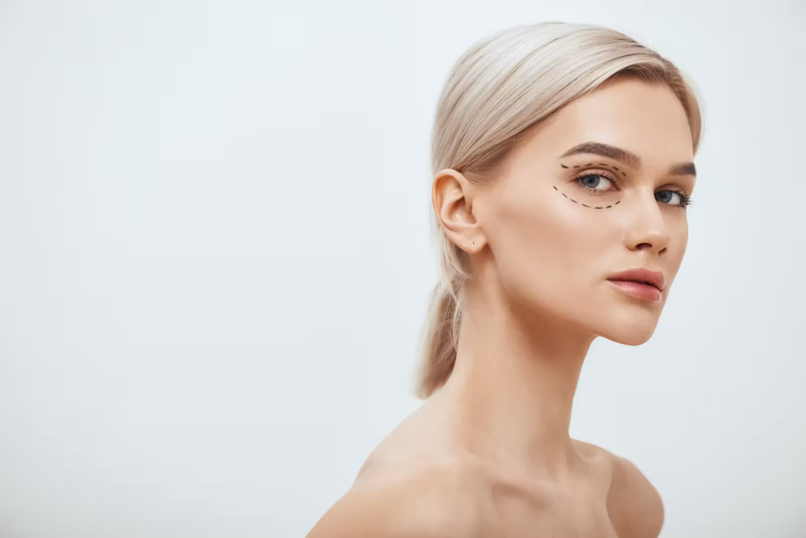 Você se incomoda com as linhas da área dos olhos? Veja como tratá-las!
