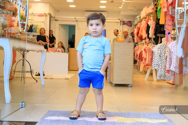 coquetel de lançamento lilica e tigor dourados – foto 1
