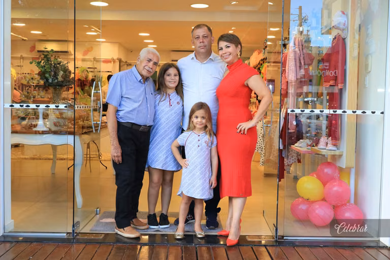 coquetel de lançamento lilica e tigor dourados – foto 108
