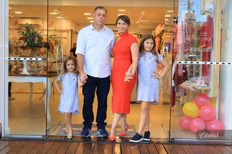 coquetel de lançamento lilica e tigor dourados – foto 110