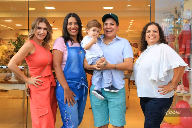 coquetel de lançamento lilica e tigor dourados – foto 15