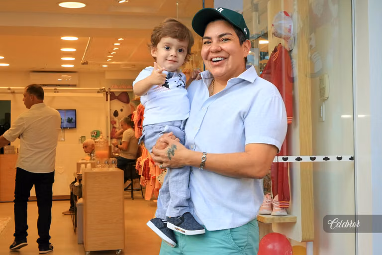 coquetel de lançamento lilica e tigor dourados – foto 19