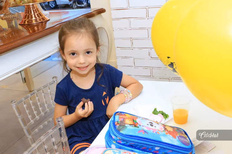 coquetel de lançamento lilica e tigor dourados – foto 31