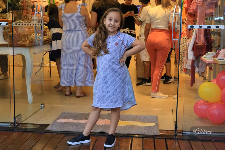 coquetel de lançamento lilica e tigor dourados – foto 33