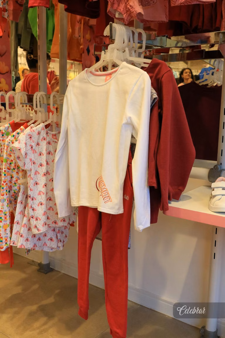 coquetel de lançamento lilica e tigor dourados – foto 36