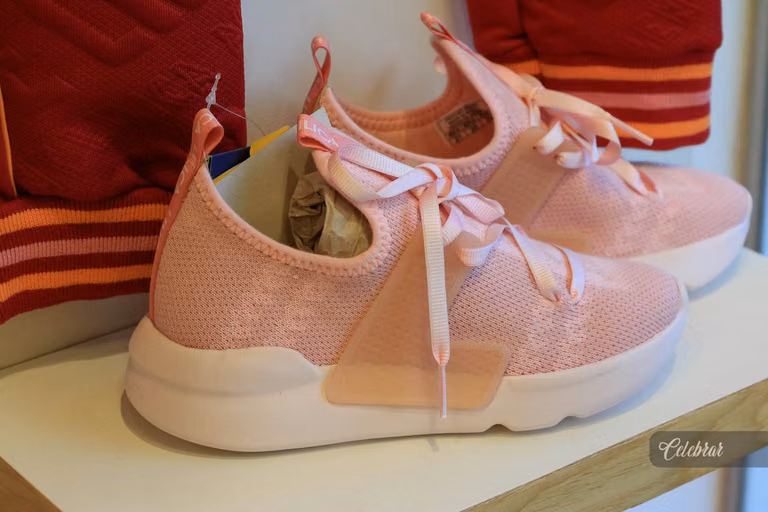 coquetel de lançamento lilica e tigor dourados – foto 37