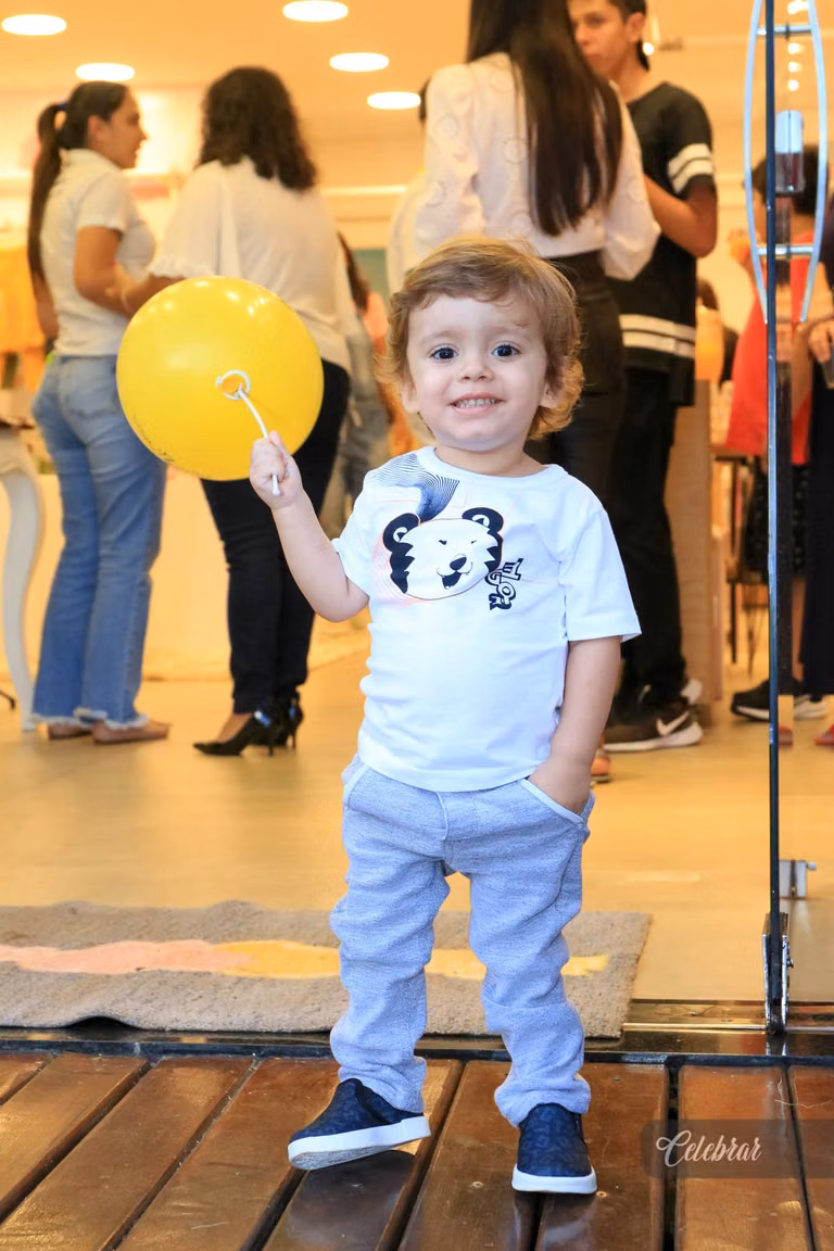 coquetel de lançamento lilica e tigor dourados – foto 42