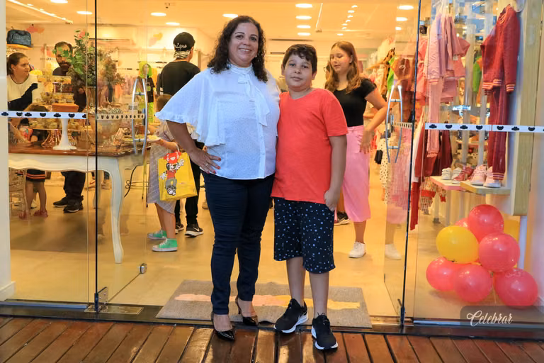 coquetel de lançamento lilica e tigor dourados – foto 48