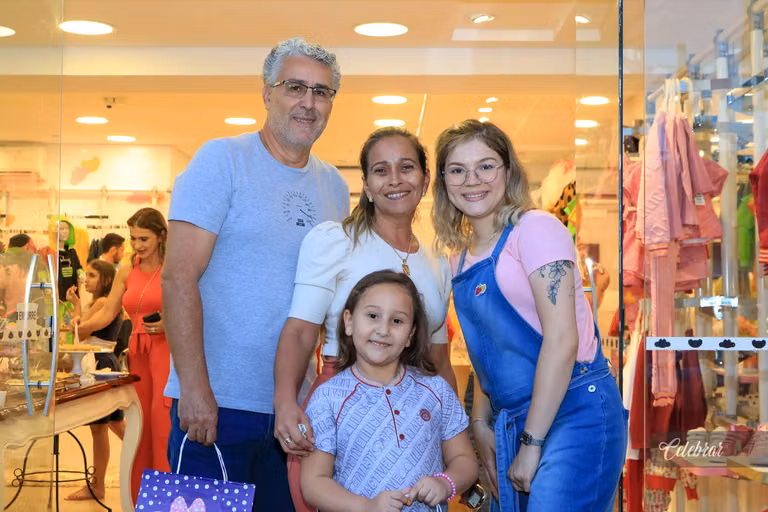 coquetel de lançamento lilica e tigor dourados – foto 51