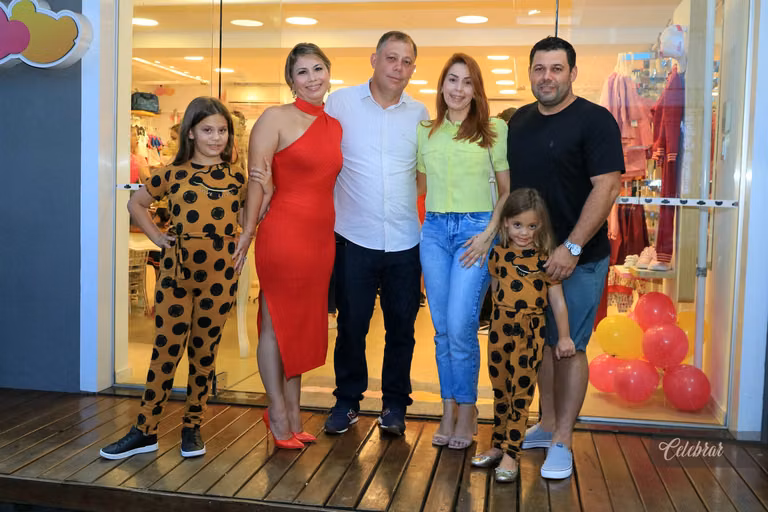 coquetel de lançamento lilica e tigor dourados – foto 53