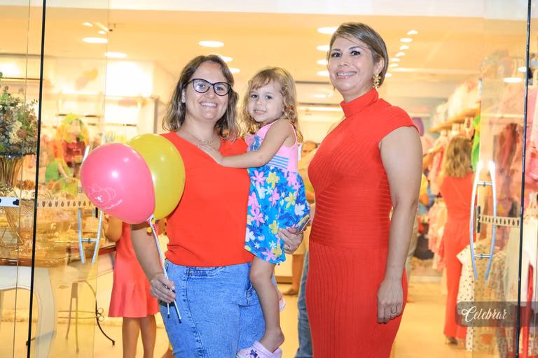 coquetel de lançamento lilica e tigor dourados – foto 62