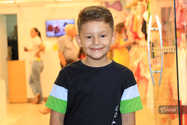 coquetel de lançamento lilica e tigor dourados – foto 65