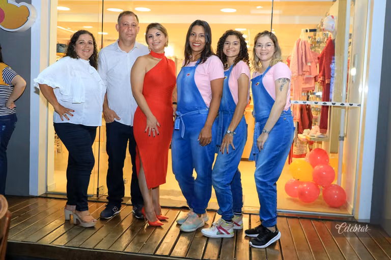 coquetel de lançamento lilica e tigor dourados – foto 78