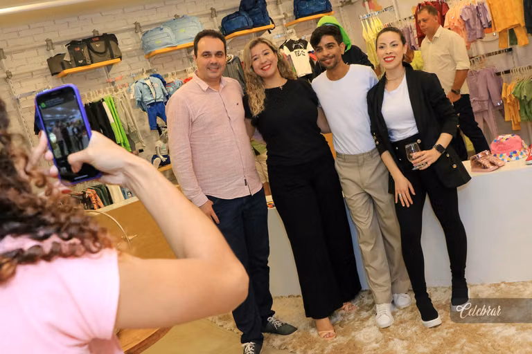 coquetel de lançamento lilica e tigor dourados – foto 83