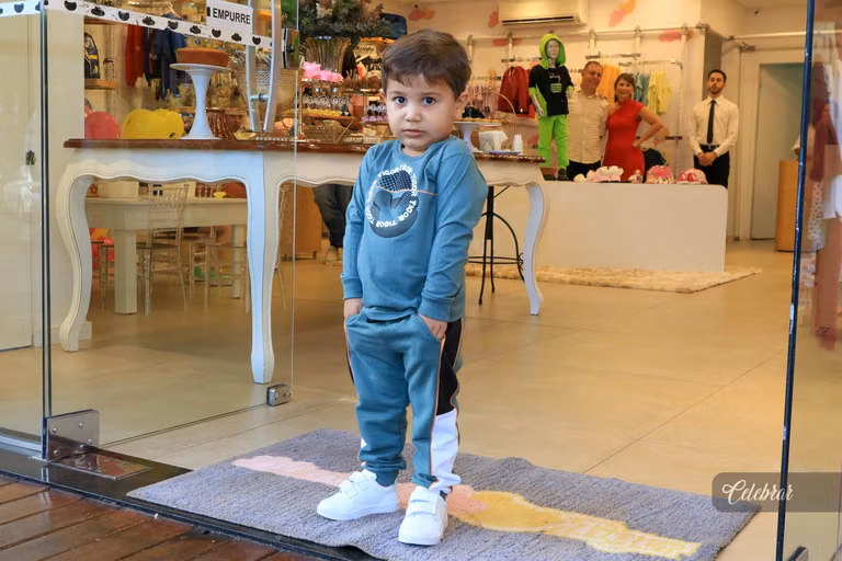 coquetel de lançamento lilica e tigor dourados – foto 9