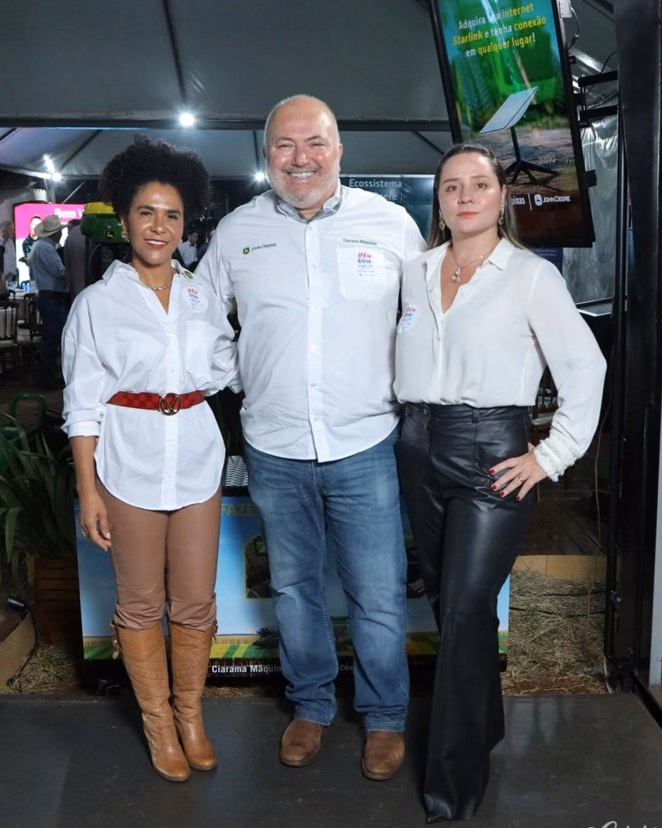 Lançamento do show do michel teló por ciarama máquinas e aapoiadores