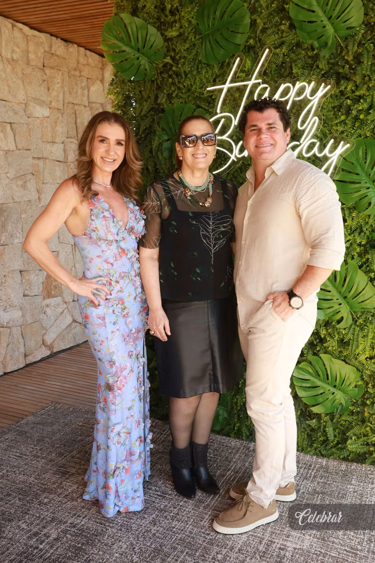 Cristiano Almeida comemora seus 38 anos em um almoço surpresa com amigos e parceiros – foto 120