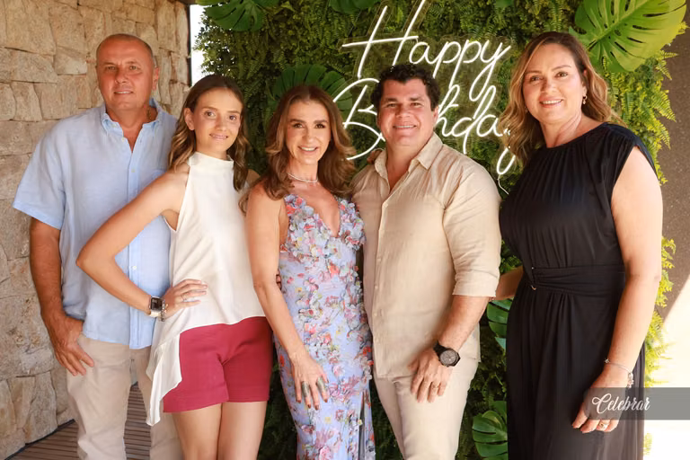 Cristiano Almeida comemora seus 38 anos em um almoço surpresa com amigos e parceiros – foto 131