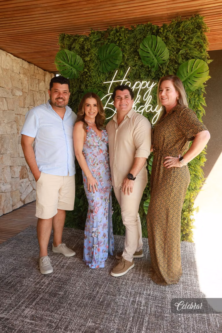 Cristiano Almeida comemora seus 38 anos em um almoço surpresa com amigos e parceiros – foto 147
