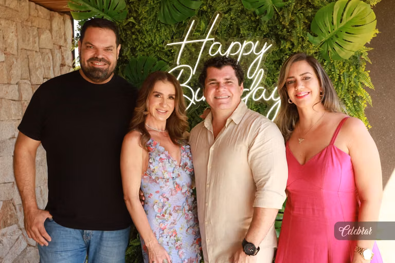 Cristiano Almeida comemora seus 38 anos em um almoço surpresa com amigos e parceiros – foto 150