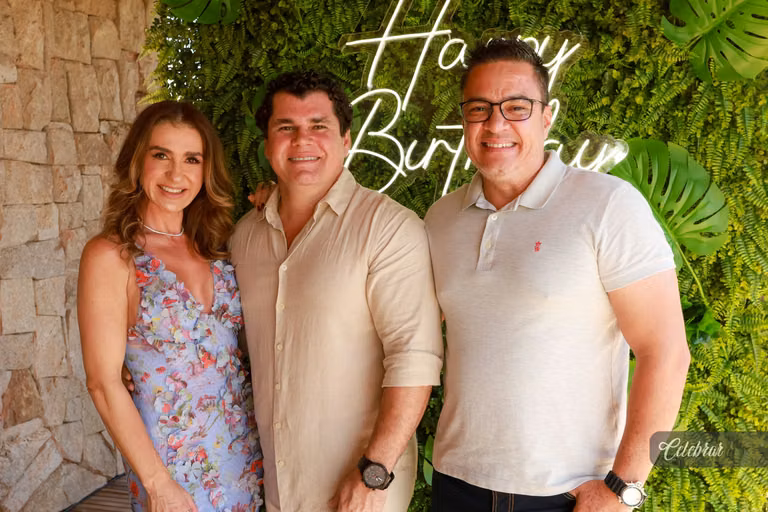Cristiano Almeida comemora seus 38 anos em um almoço surpresa com amigos e parceiros – foto 154
