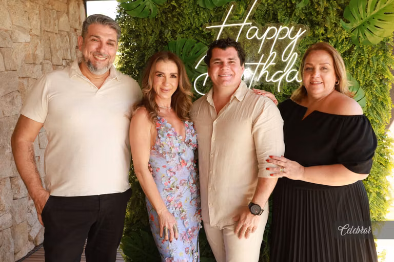 Cristiano Almeida comemora seus 38 anos em um almoço surpresa com amigos e parceiros – foto 172