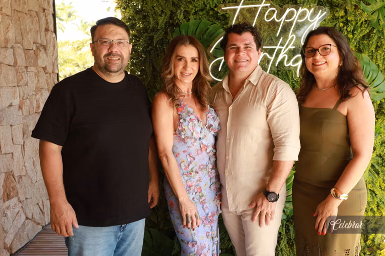 Cristiano Almeida comemora seus 38 anos em um almoço surpresa com amigos e parceiros – foto 187