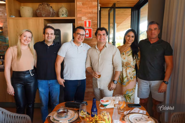 Cristiano Almeida comemora seus 38 anos em um almoço surpresa com amigos e parceiros – foto 207