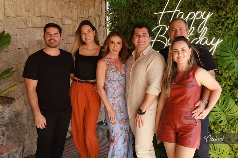 Cristiano Almeida comemora seus 38 anos em um almoço surpresa com amigos e parceiros – foto 208